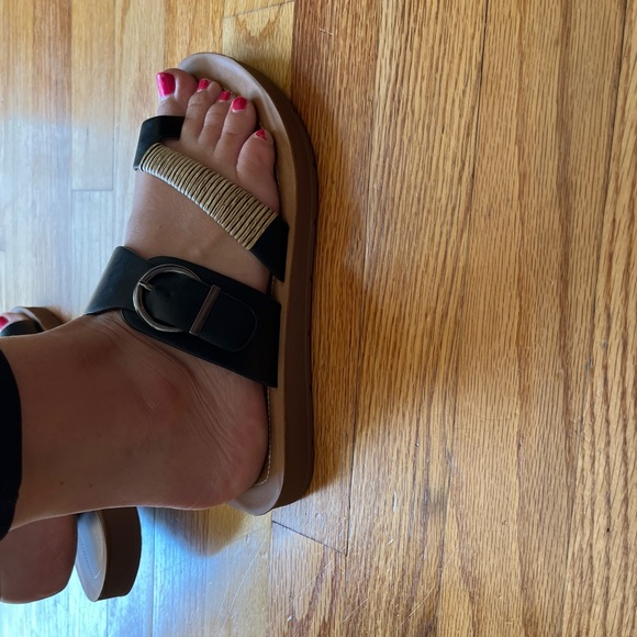 Cloudwalkers open-toe sandals with black leather buckle and raffia wood 8W wide - Picture 12 of 13